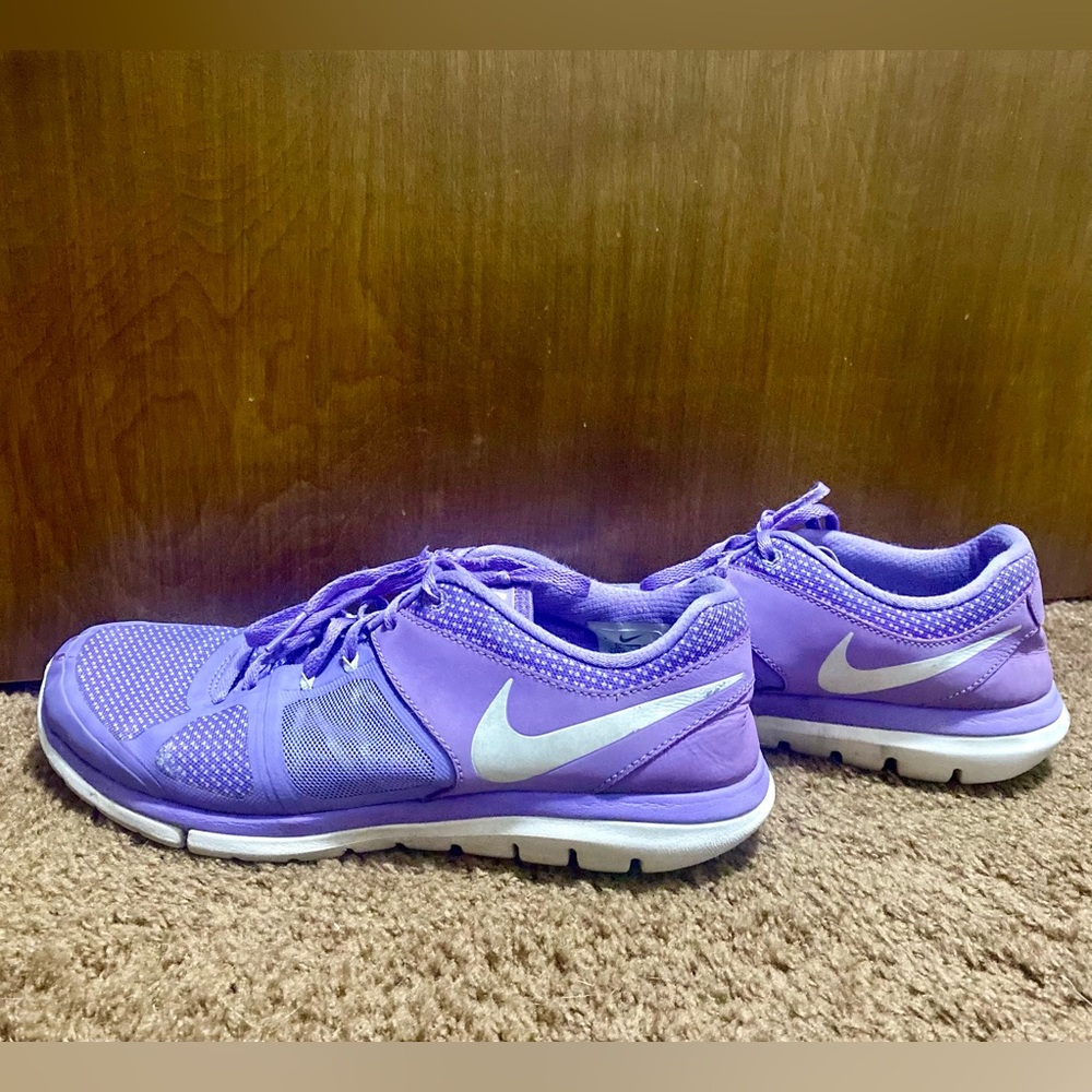 LOOK BRAND NEW- barely worn- Nike purple polka dot shoes
